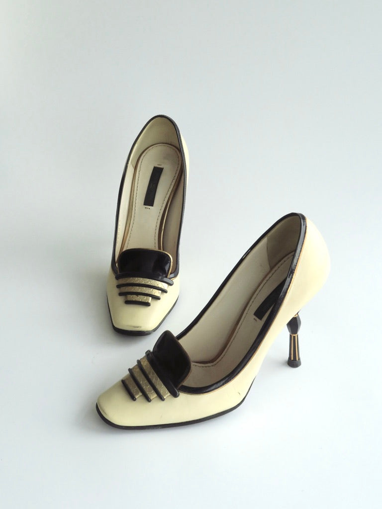 Louis Vuitton Cream/Black Leather Pumps, IT 35.5