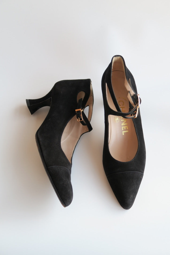 Chanel 90s Vintage Suede Heels, IT 35.5