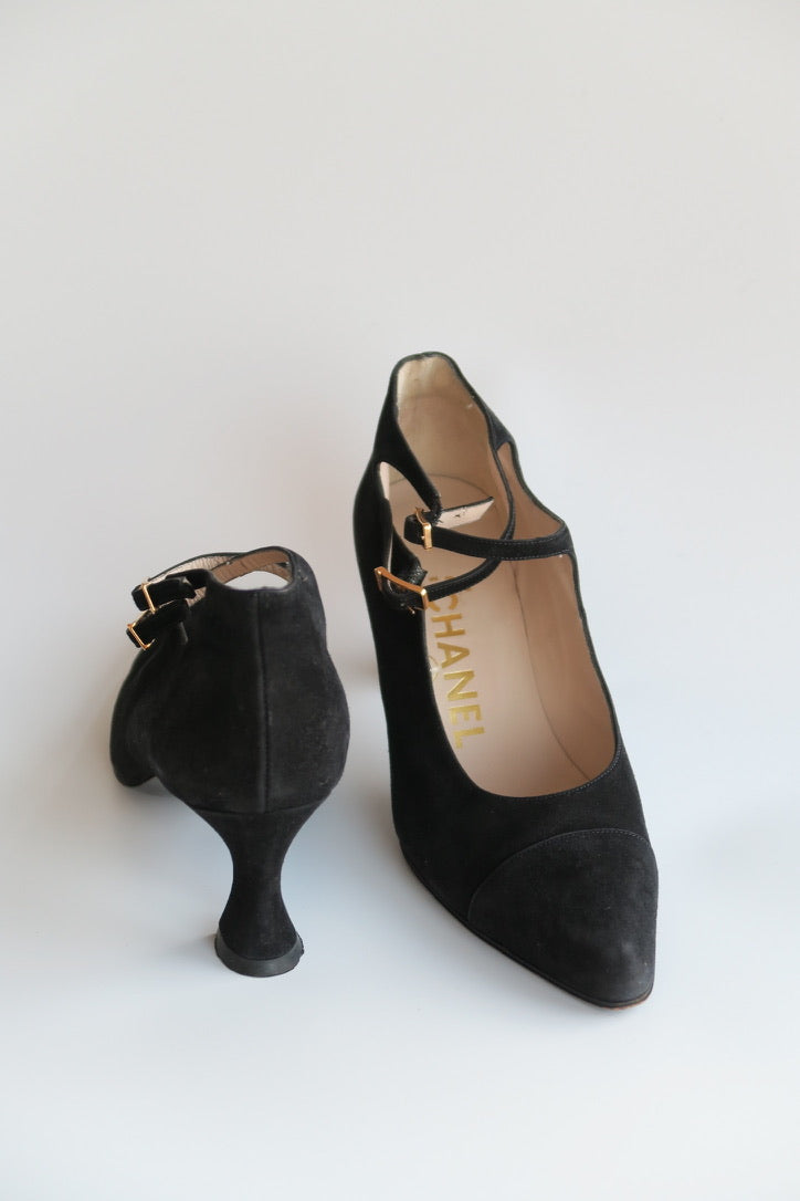 Chanel 90s Vintage Suede Heels, IT 35.5