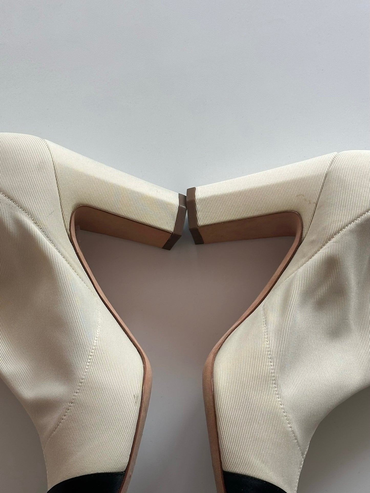 Chanel Resort 2011 Ecru Camellia Boots, IT 36.5
