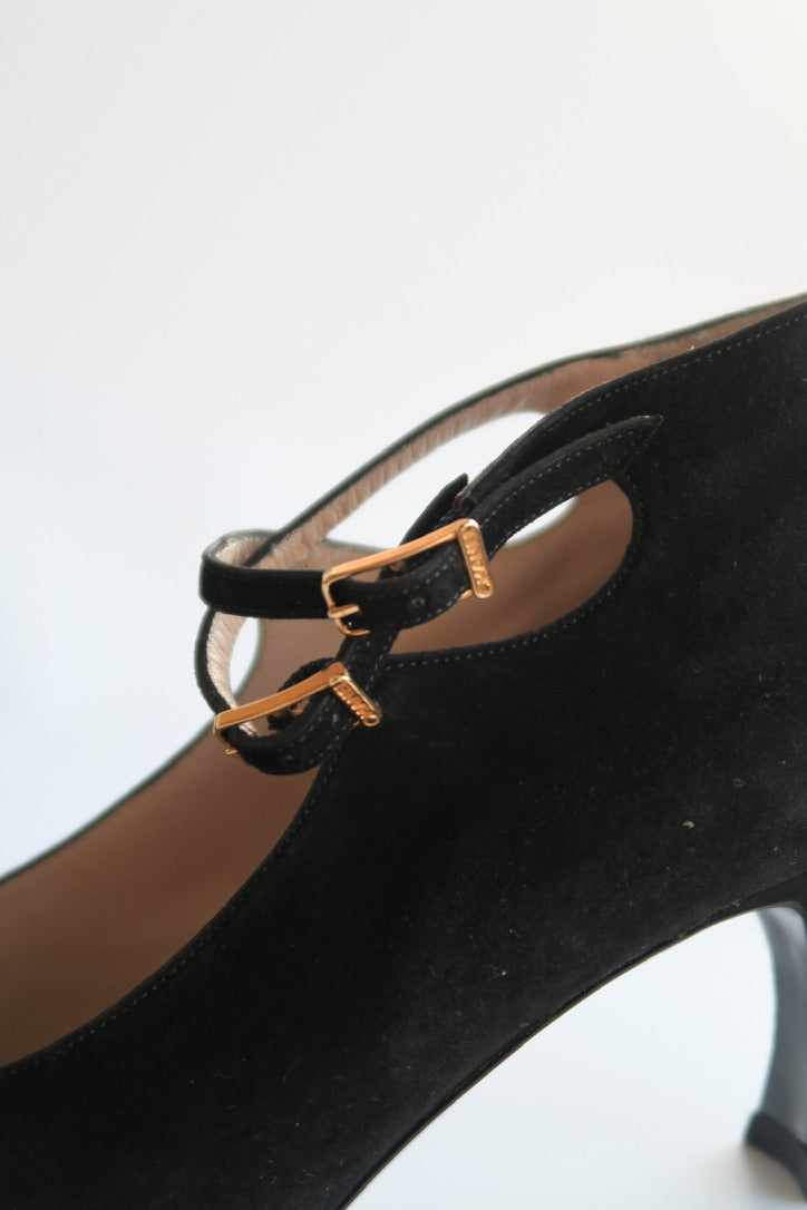 Chanel 90s Vintage Suede Heels, IT 35.5